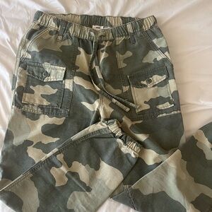 Aerie Camo Baggy Jogger pants